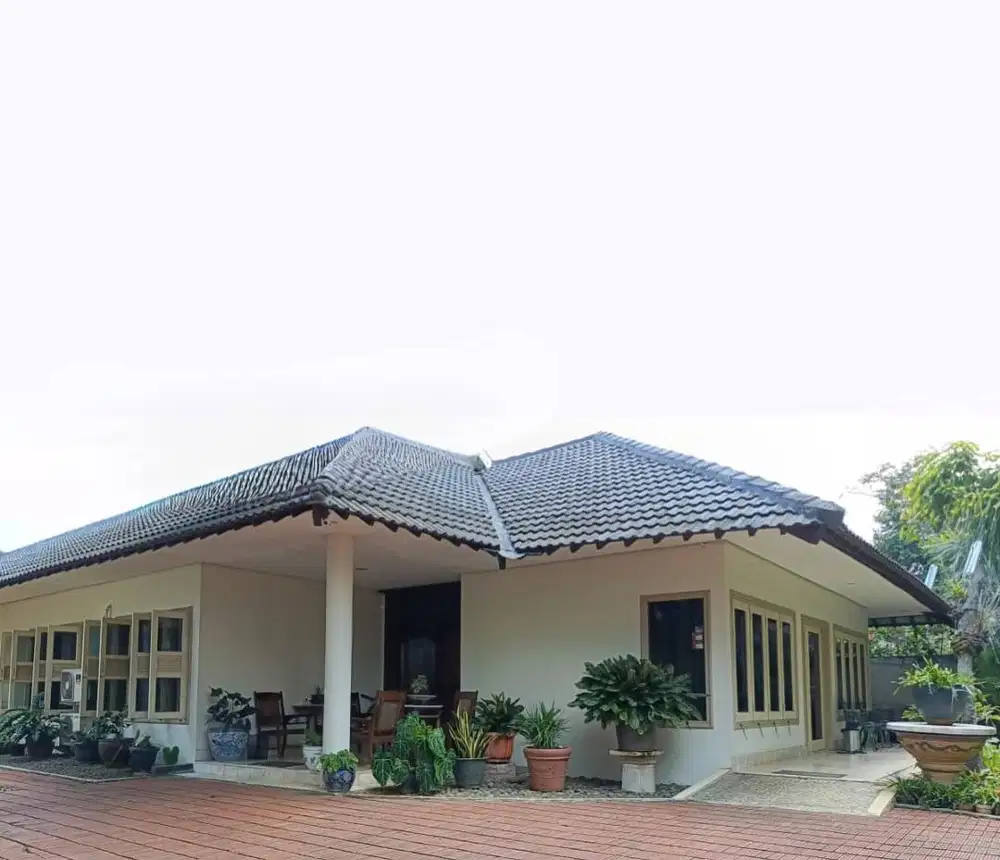 rumah vintage gaya 80 an sangat terawat dan   arsitektur nusantara