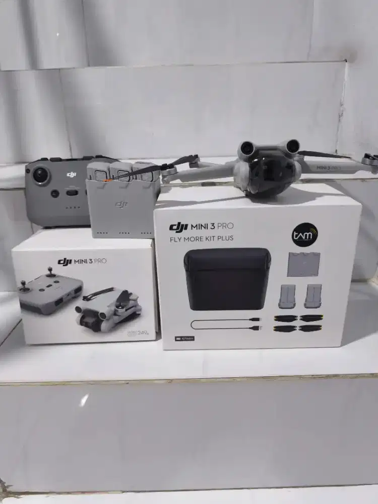 Drone DJI Mini 3 Pro Fly More Kit Plus 47 Menit Like New