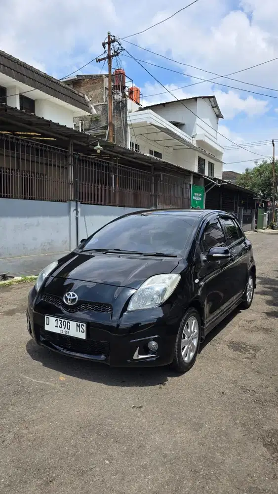 Toyota Yaris E at 2013