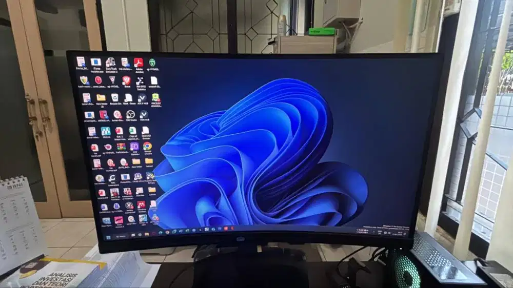 LENOVO Legion R27QC-30 LED Monitor 27 Curved 2K 180Hz 0.5ms GaminG
