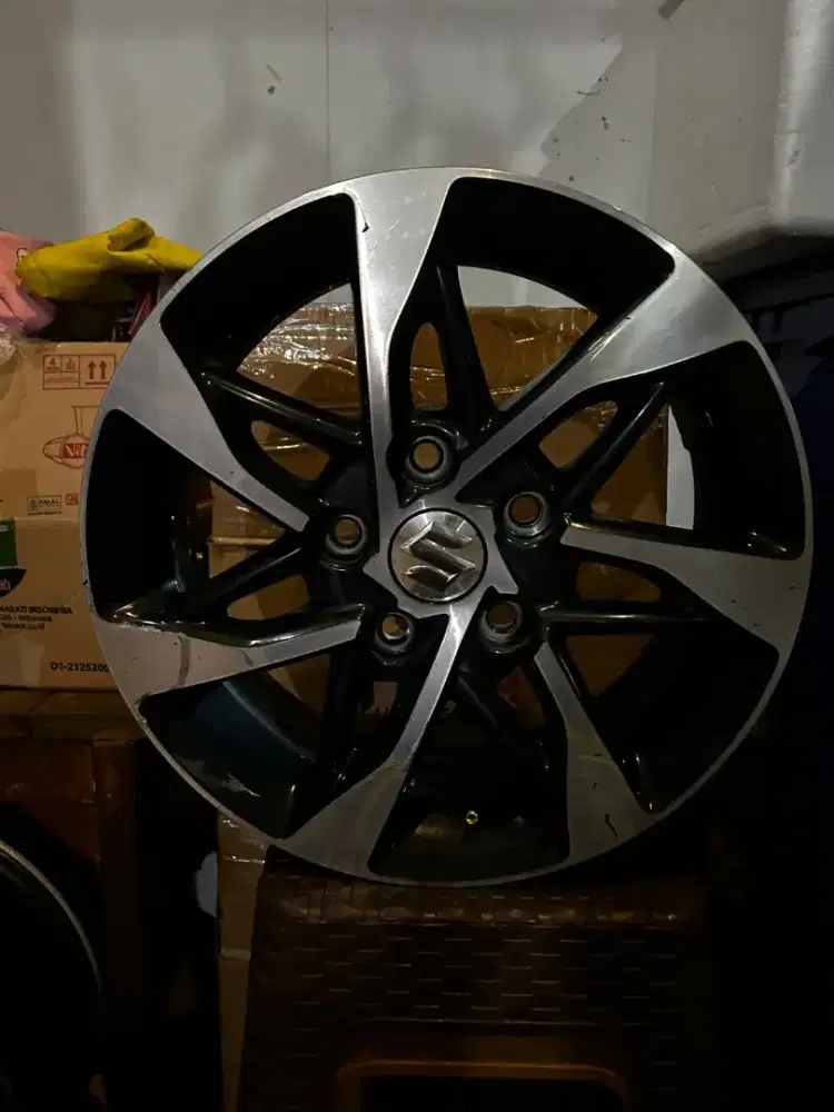 VELG OEM SUZUKI SPORT ERTIGA r15