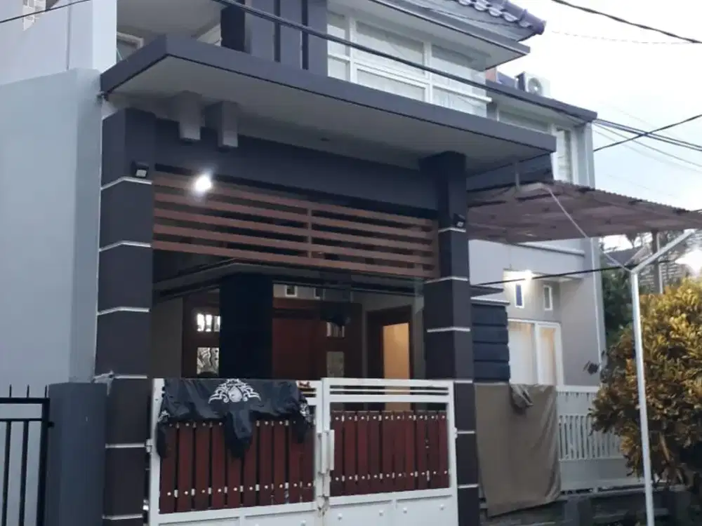 Jual Dibawah Pasaran Rumah HOOK Murah Siap Huni Lokasi Perum Oma Campus Dau - Malang.