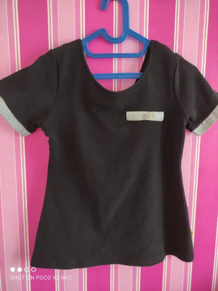 Blouse wanita lengan pendek