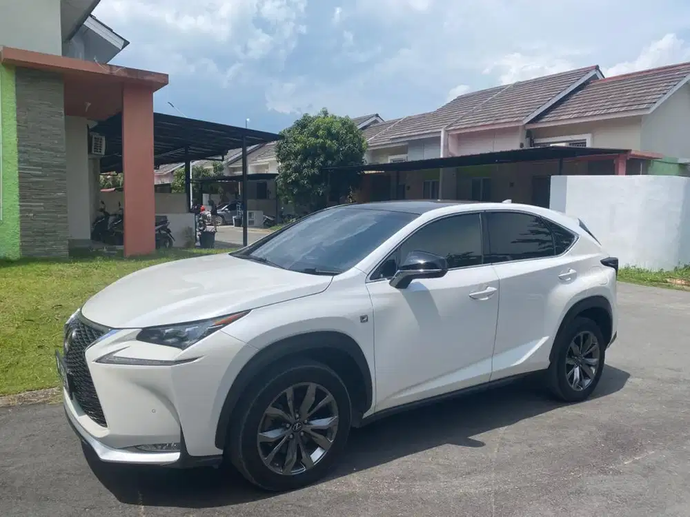 Dijual Lexus nx200t F sport 2015