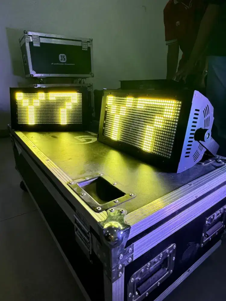 Helper gudang  lighting