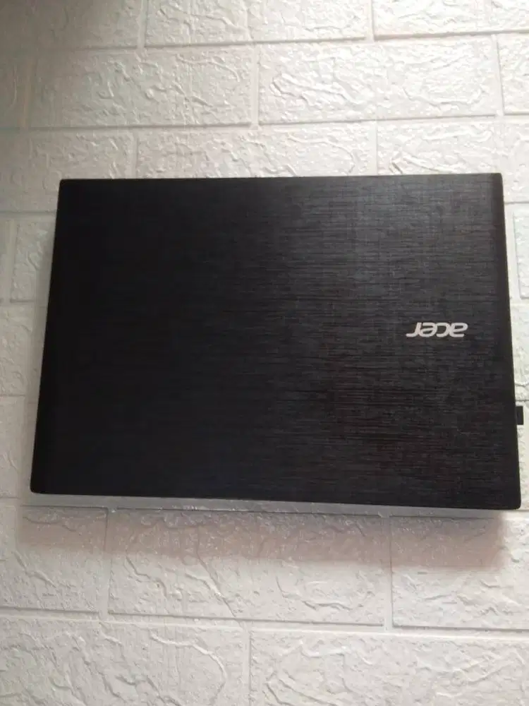 Laptop ngebut ACER ASPIRE E5-422 RAM 8GB SSD 512GB Graphic Card 1GB