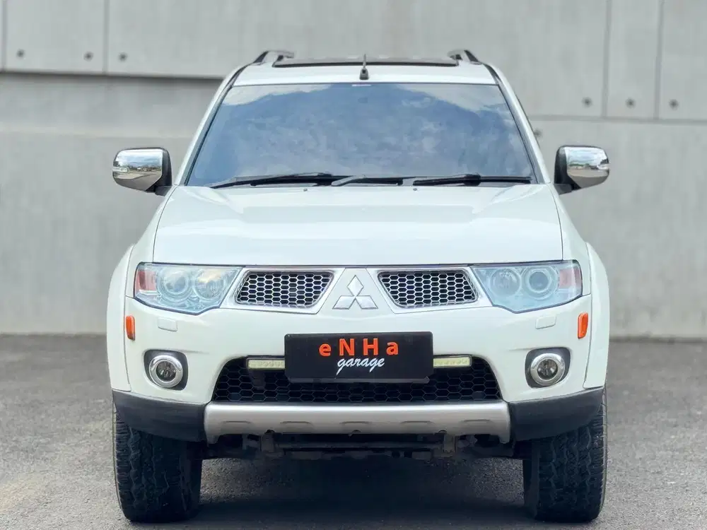 Mitsubishi Pajero Sport Dakar 4×4 2.5 Matic 2012 Istimewa!!