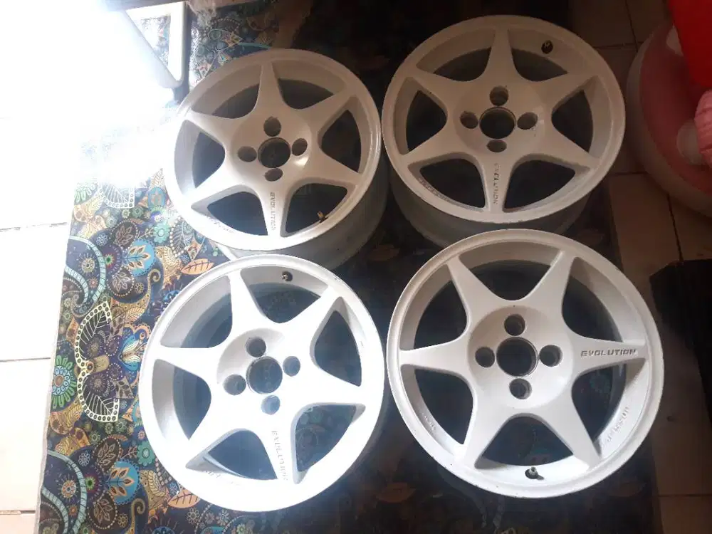 FS: Velg Evolution Carlsson Original made in Germany R15 PCD: 4x100