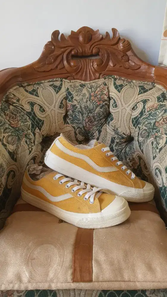 Ventela 70s sunflower