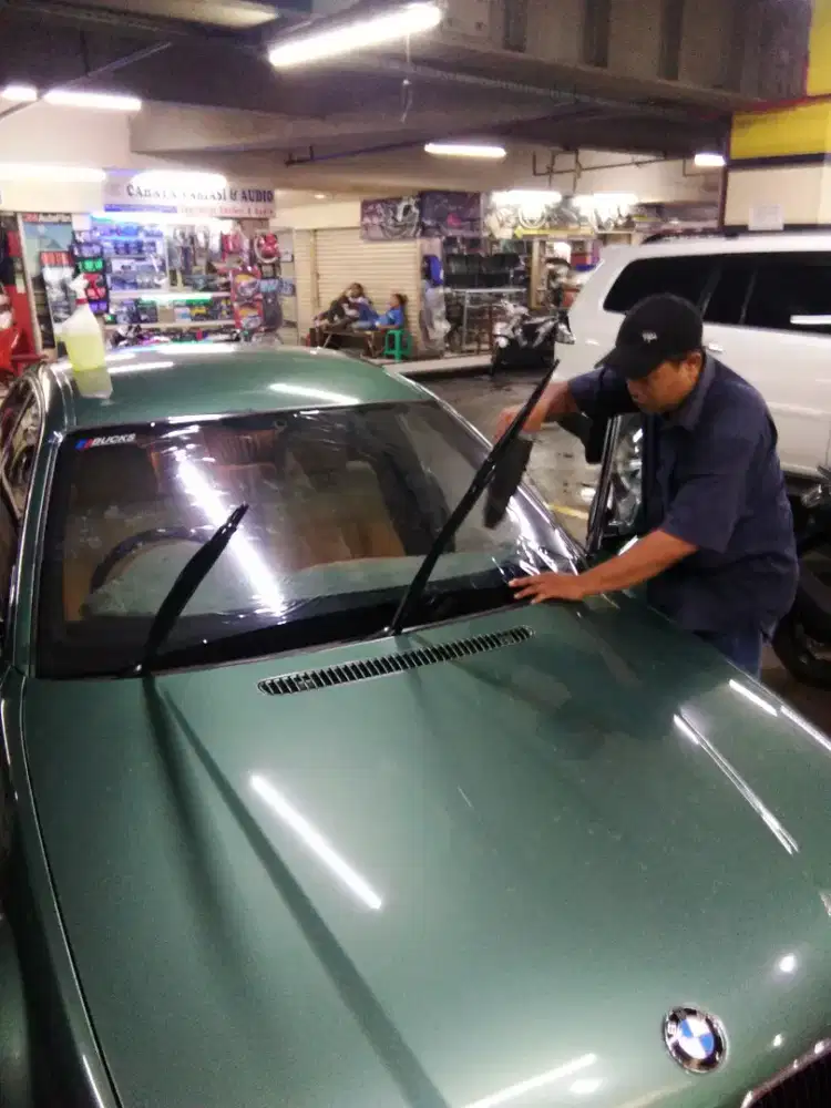 Kaca film mengurangi panas masuk