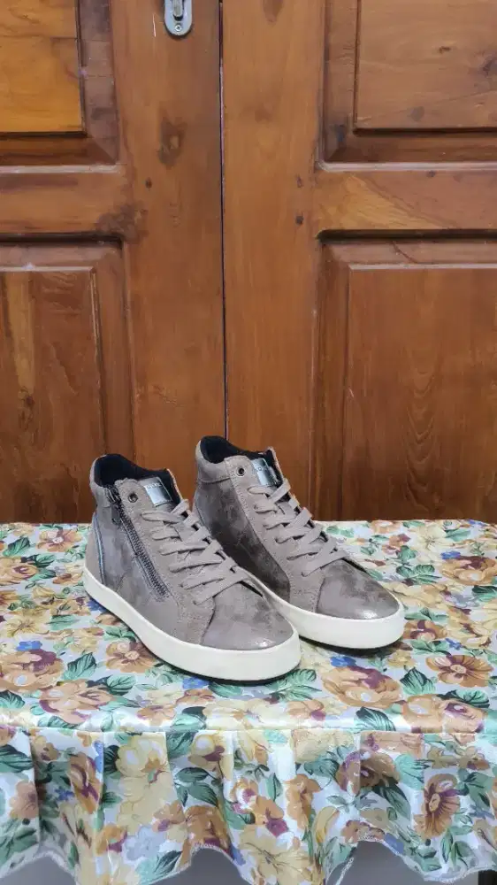 Sepatu geox cewek original