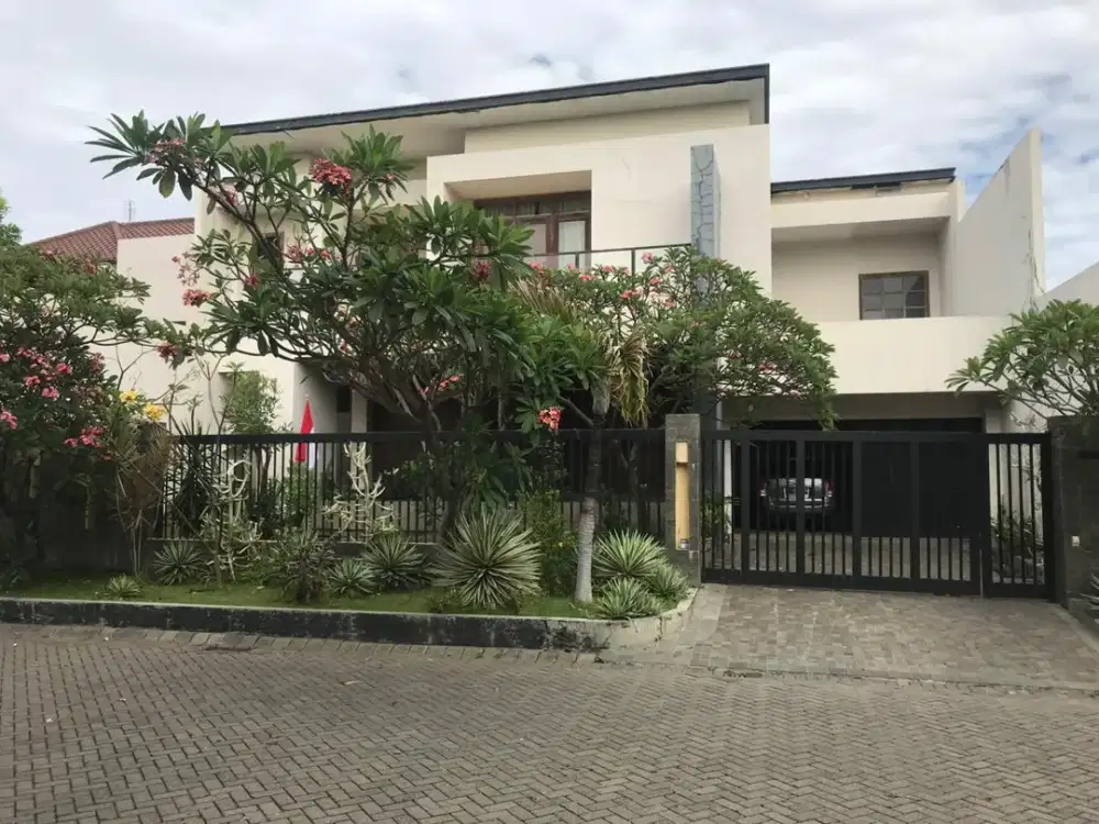 Dijual Rumah Mewah Di Pakuwon City Surabaya Timur