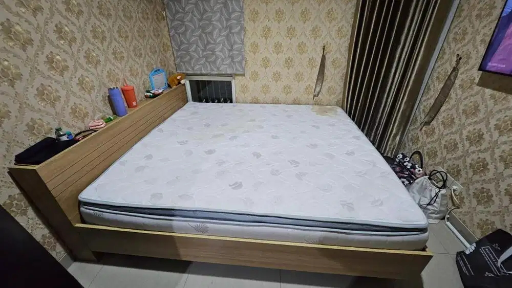 Jual Bekas Set Dipan dan Bed Airline Natori