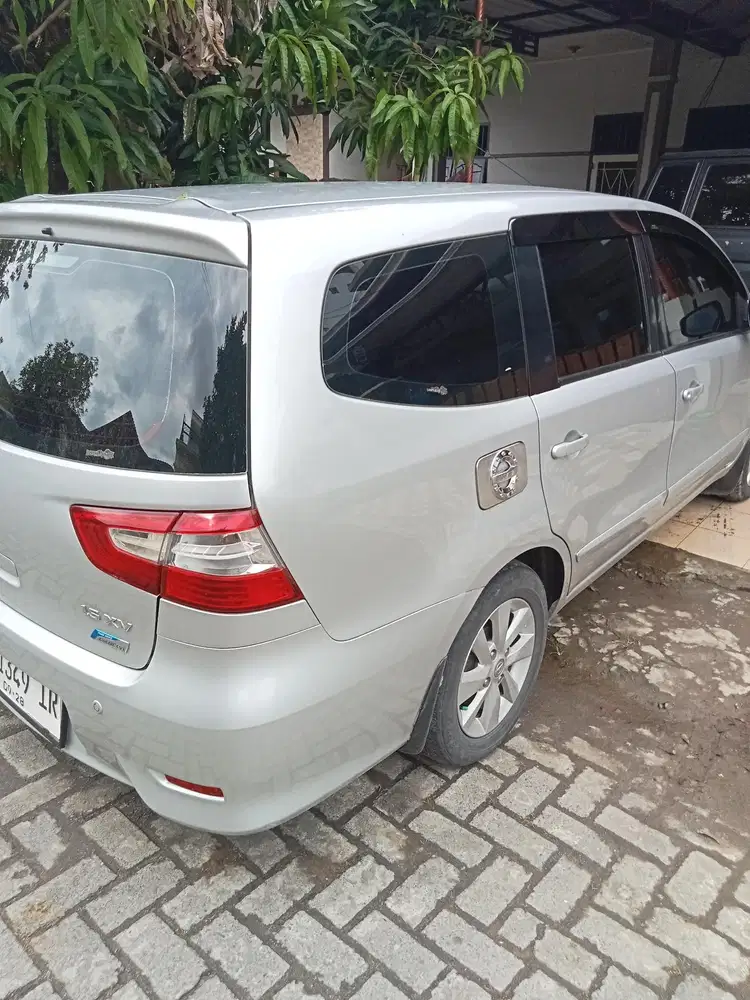 Nissan Grand livina 2013 Bensin