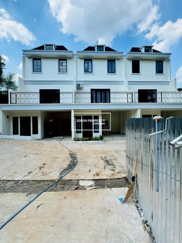 JUAL RUMAH DALAM TOWNHOUSE EKSLUSIF DI CIRENDEU DEKAT MRT LEBAK BULUS