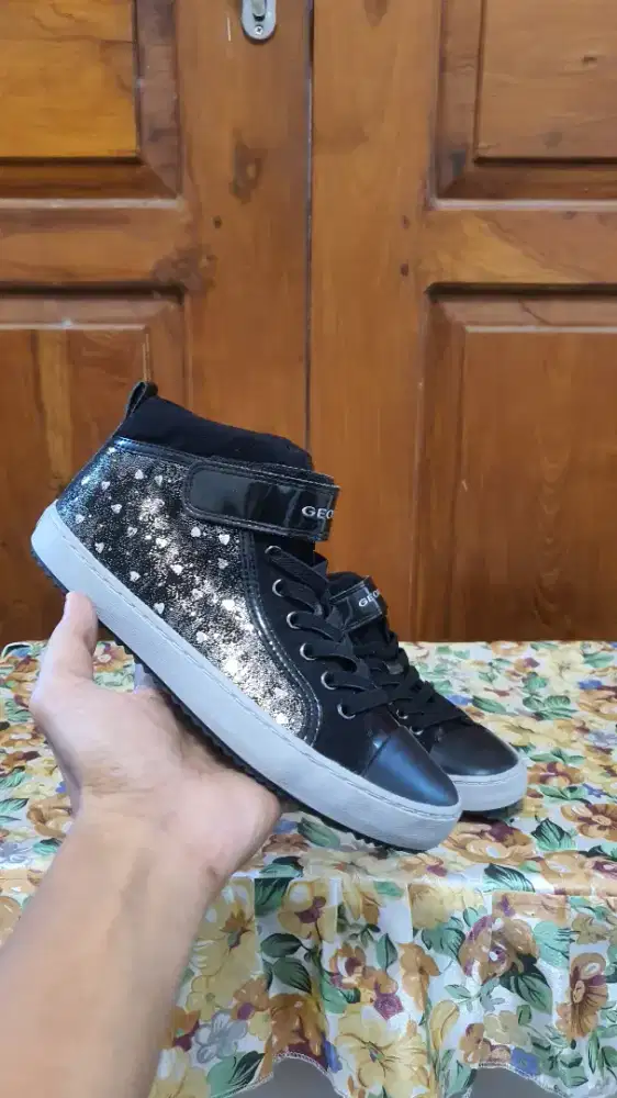 Geox high buat anak cewek