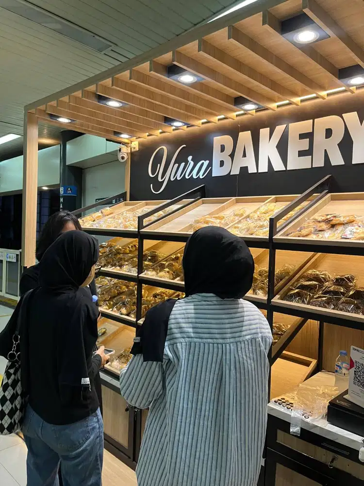 PRAMUNIAGA YURA BAKERY