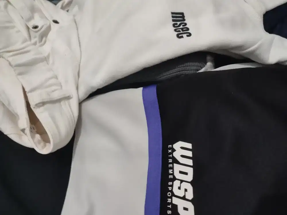 Beli swetter dapet banyak bonuss