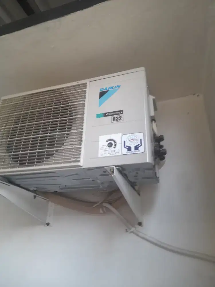 Terima jasa servis pasang cuci Ac, instalasi listrik ,kuras toren dll