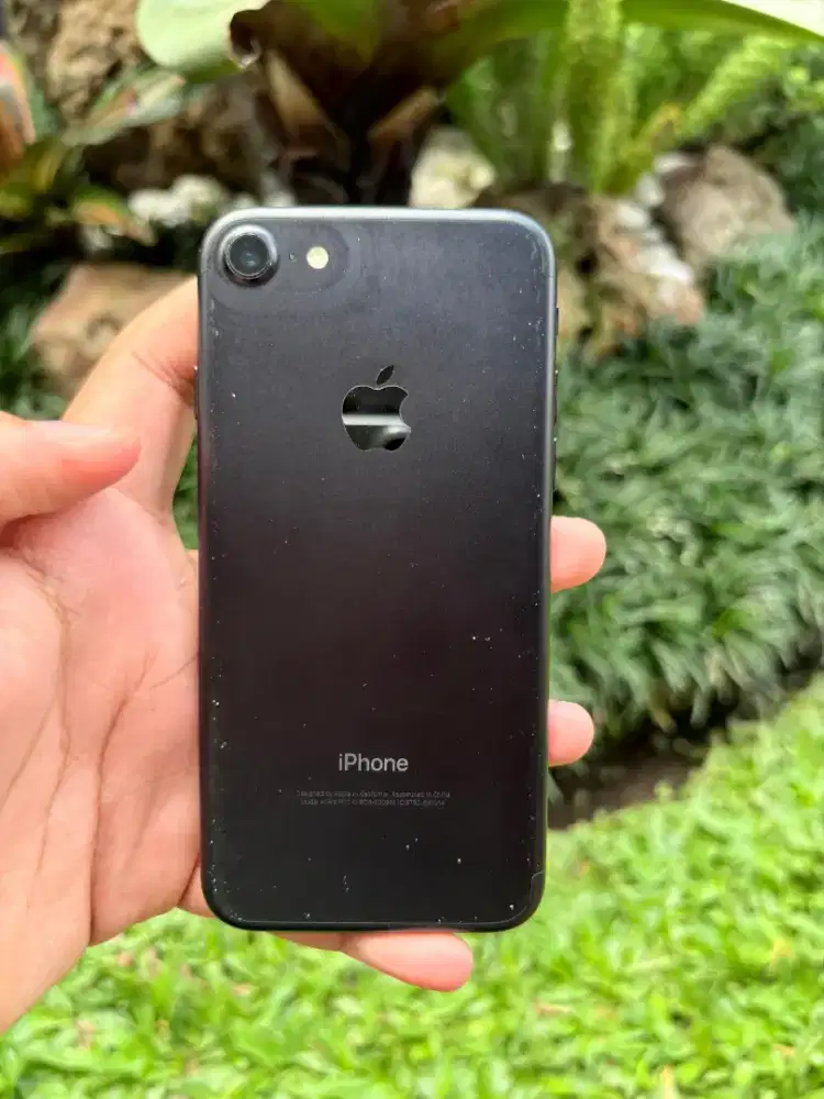 Di jual iphone 7 black