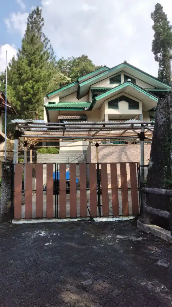 Dijual Cepat Villa di Puncak