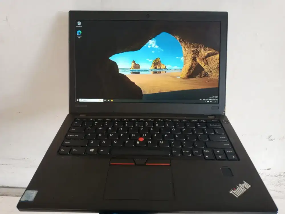 Laptop lenovo thinkpad x270 i5 ssd 256 ram 16gb ngebut