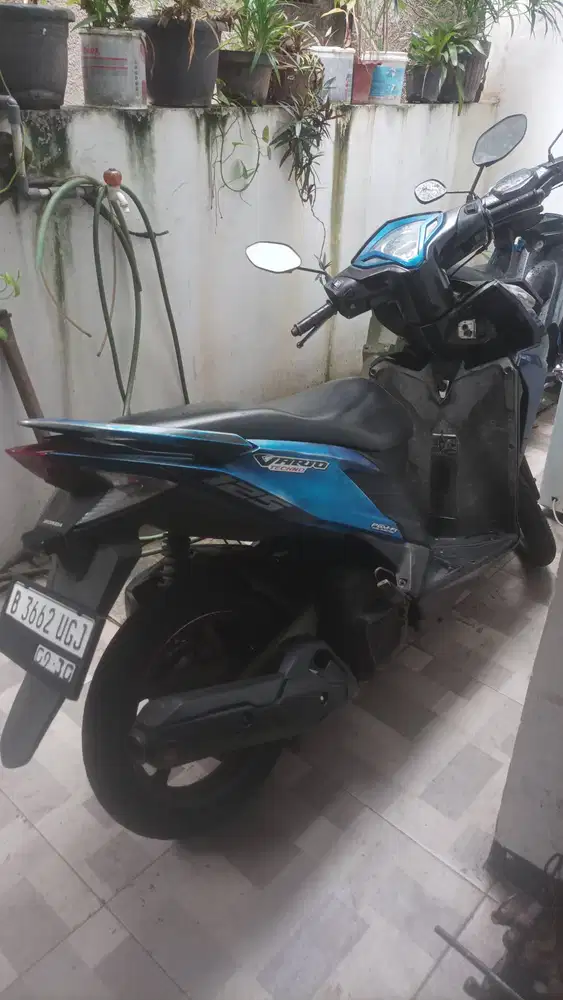 Honda vario 125 old cbs (iss) tahun 2014 pajak hidup surat komplit