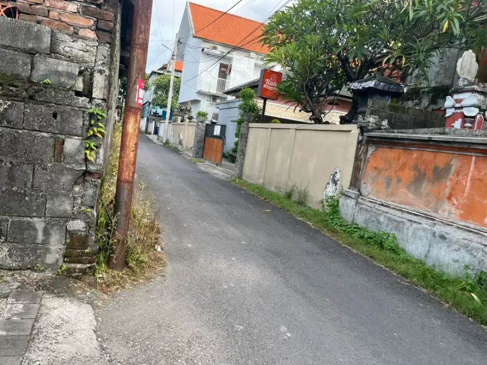 DIJUAL 1 BIDANG TANAH DENGAN BANGUNAN TOTAL LUAS 230 M² - BADUNG