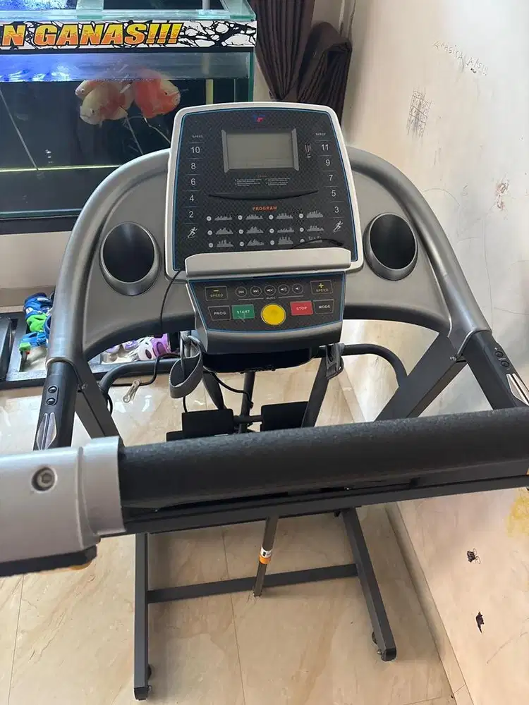 Jual bekas tapi masih baru jarang di pakai