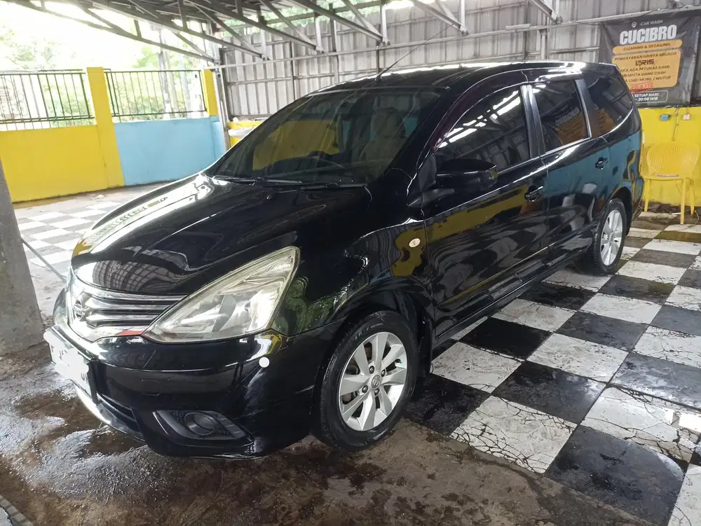 Nissan Grand livina 2014 Bensin