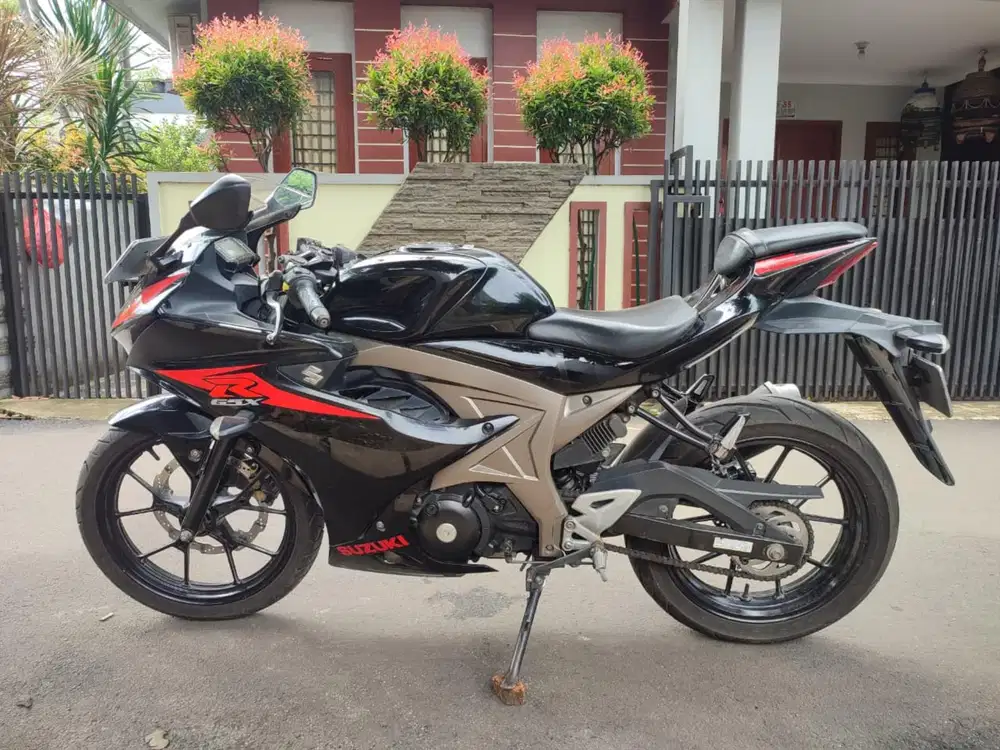 SUZUKI GSX R 150 TAHUN 2017