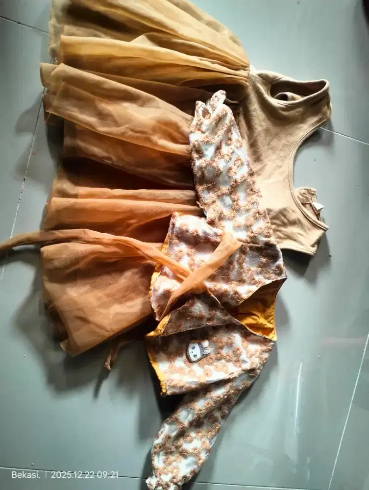 Dress lekbol + outer