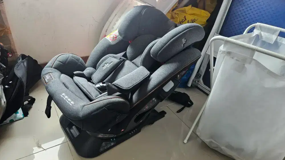 Carseat Joie Everystage FX SIGNATURE. Like new