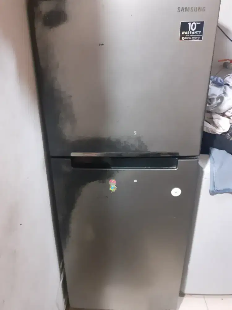 Kulkas bekas merk samsung
