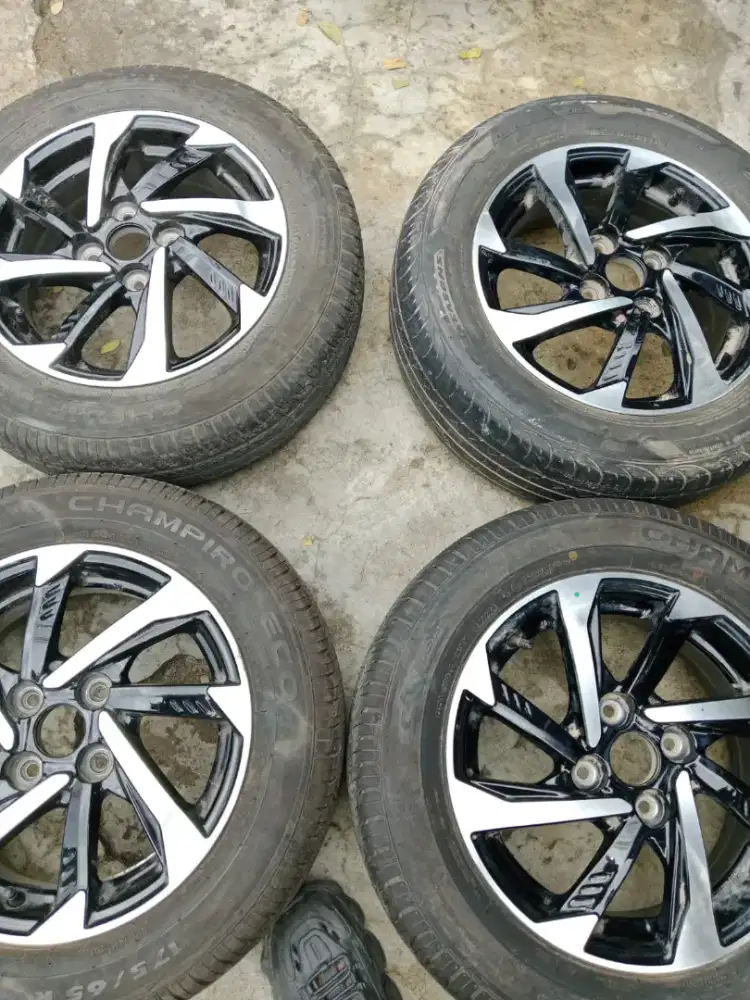 velg original sigra