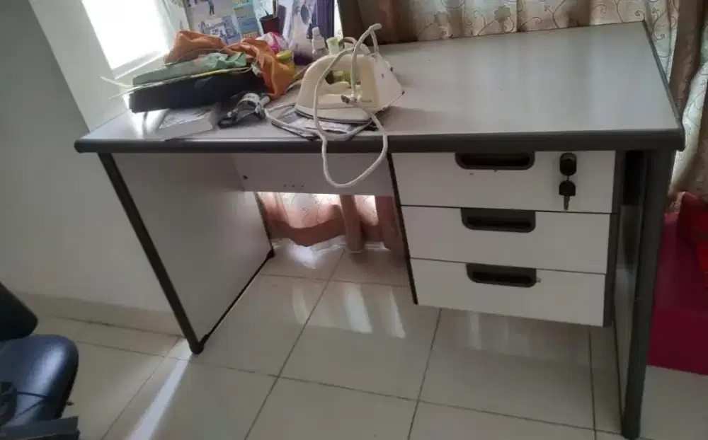 Preloved Meja

Ukuran 130 x 60 x 75 cm