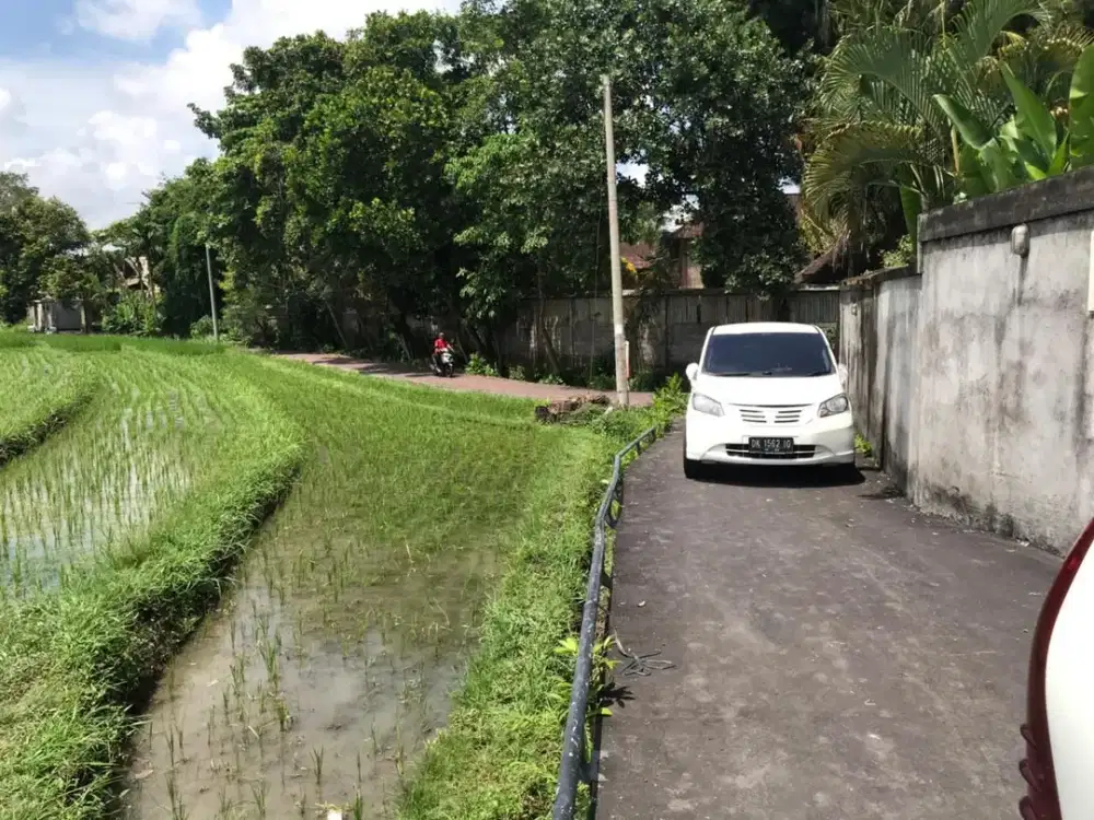 Tanah langka pinggir jalan umalas kerobokan canggu seminyak bonus bangunan villa