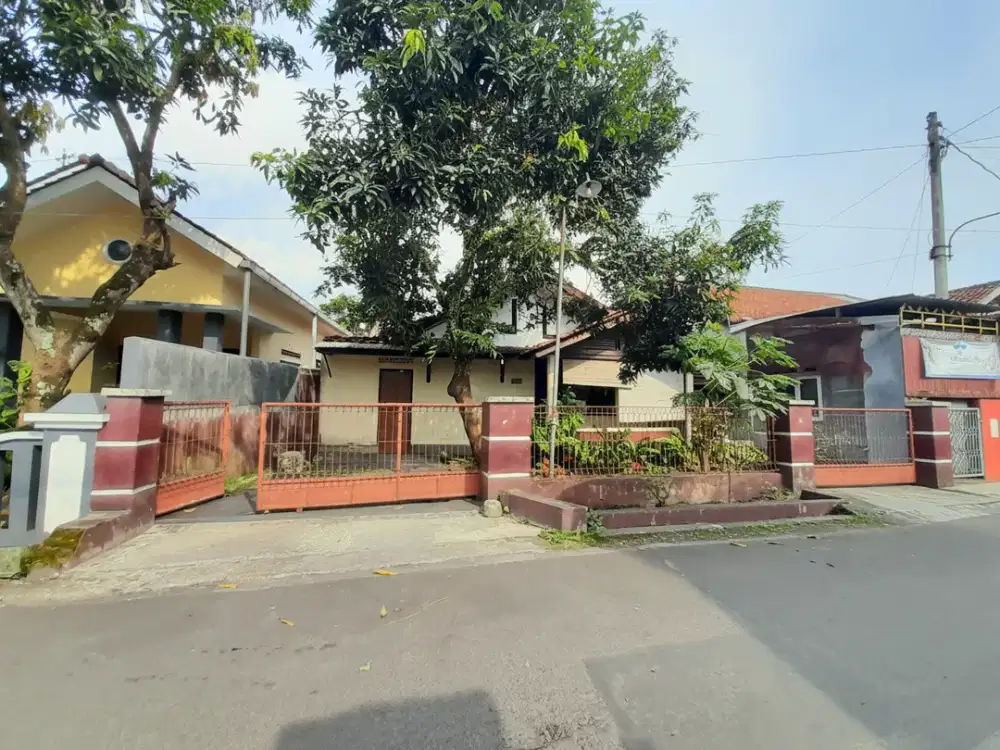 Dijual Murah!! Rumah Hitung Tanah Karangklesem Dekat Kota