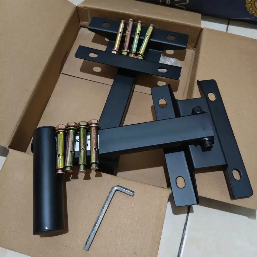 Stand Dinding Speaker