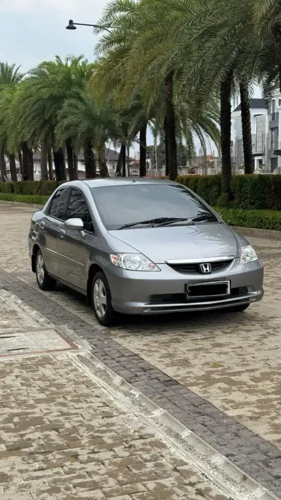 Honda City 1.5 Manual 2005 Abu-Abu Met