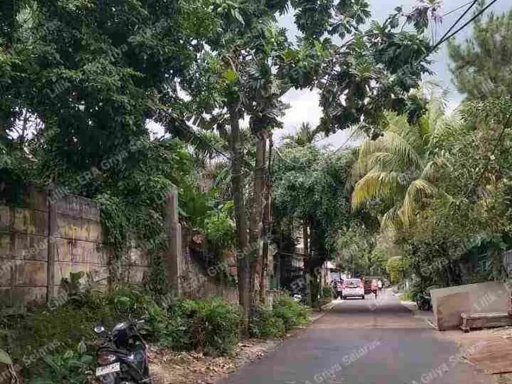 Lahan Kosong Di tengah Kota Jakarta Selatan