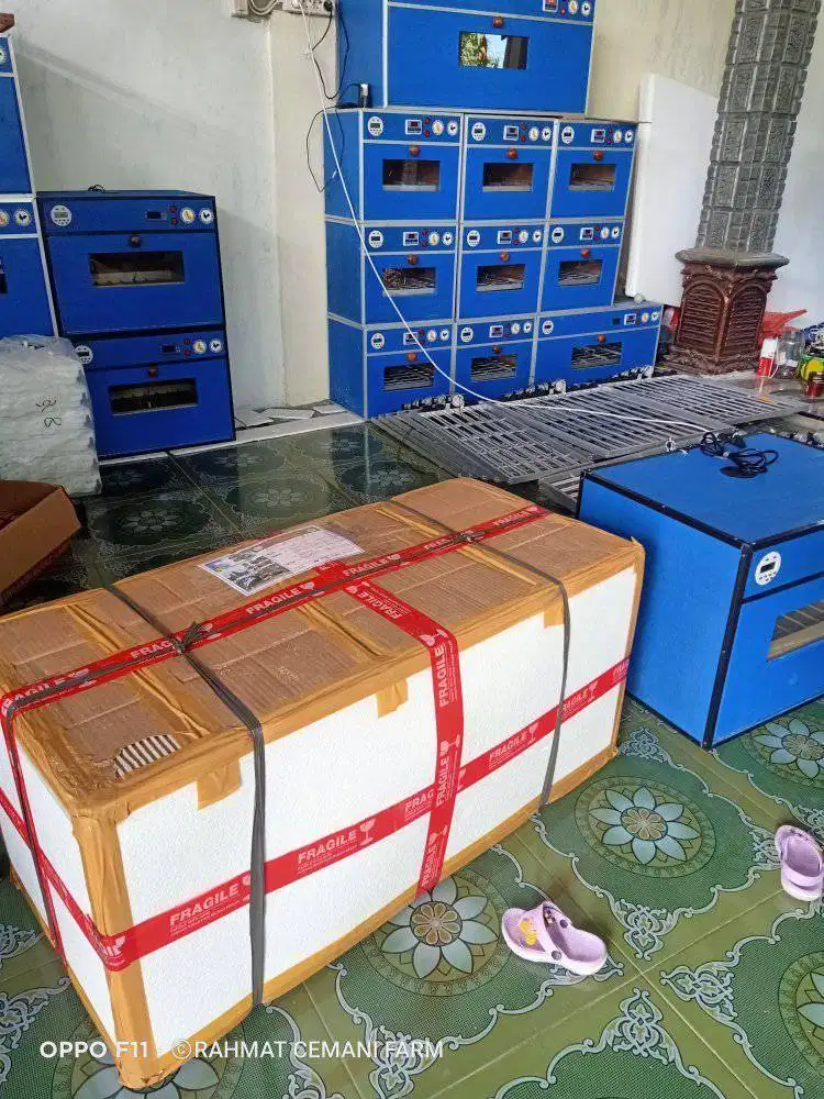 Mesin penetas telur otomatis