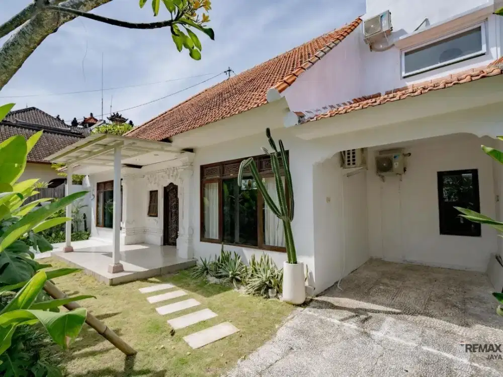 Rumah Hunian Modern dan Luas Disewakan, di Kerobokan Kuta Area