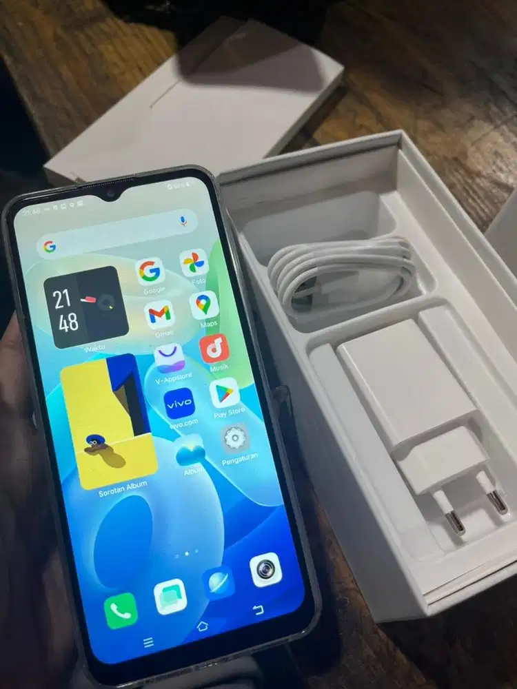 vivo y18 no minus fullset ram 8/256