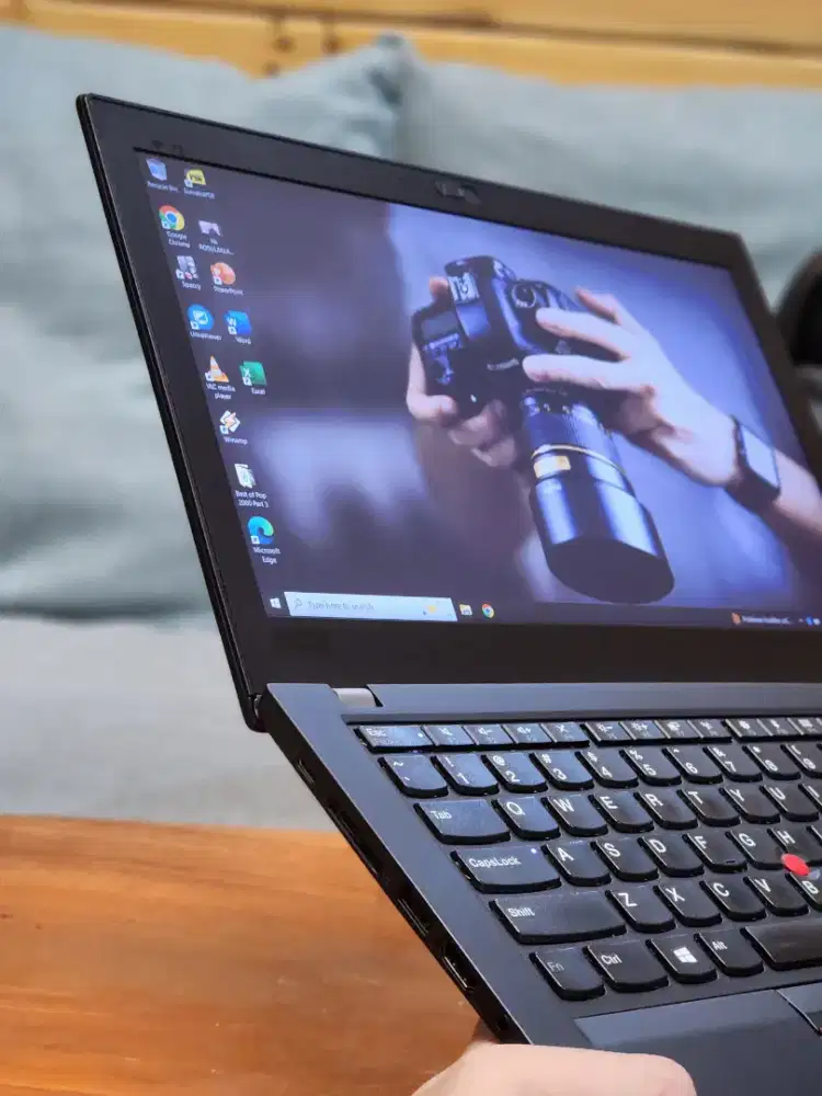 Worth it! ThinkPad X280 Core i7 16GB RAM Layar IPS FHD High Performa