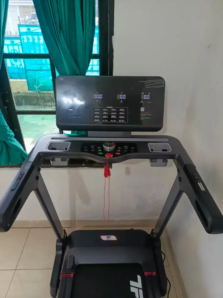 Treadmill elektrik bergaransi resmi