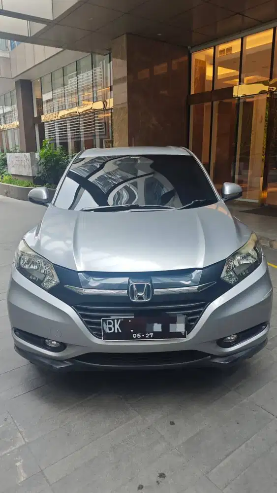 HONDA HRV SILVER METALLIC 2017 1.5 E CVT