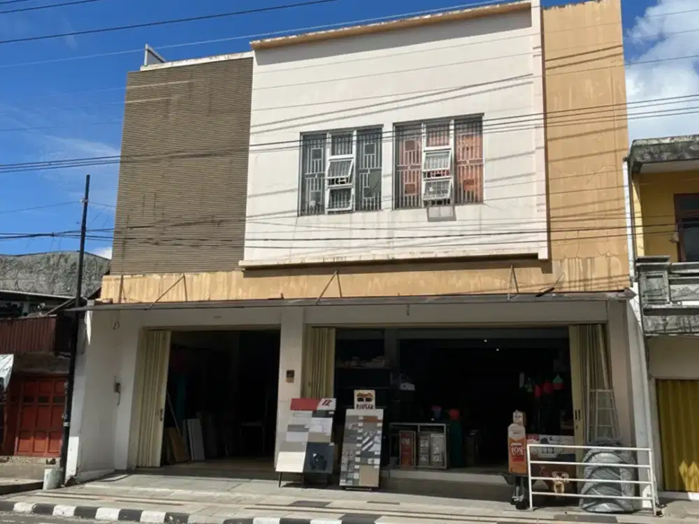 Ruko 3 lantai Lokasi Stategis di Wonosobo