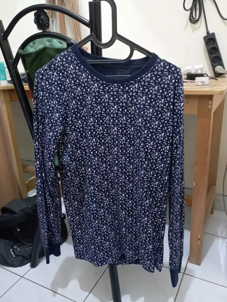 Sweater Pria Size L