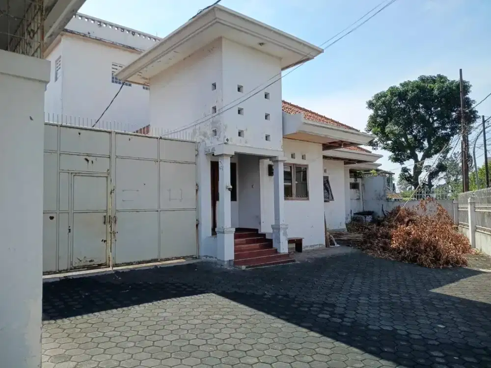 bagus untuk padel atau gudang atau showroon di sudirman bandung